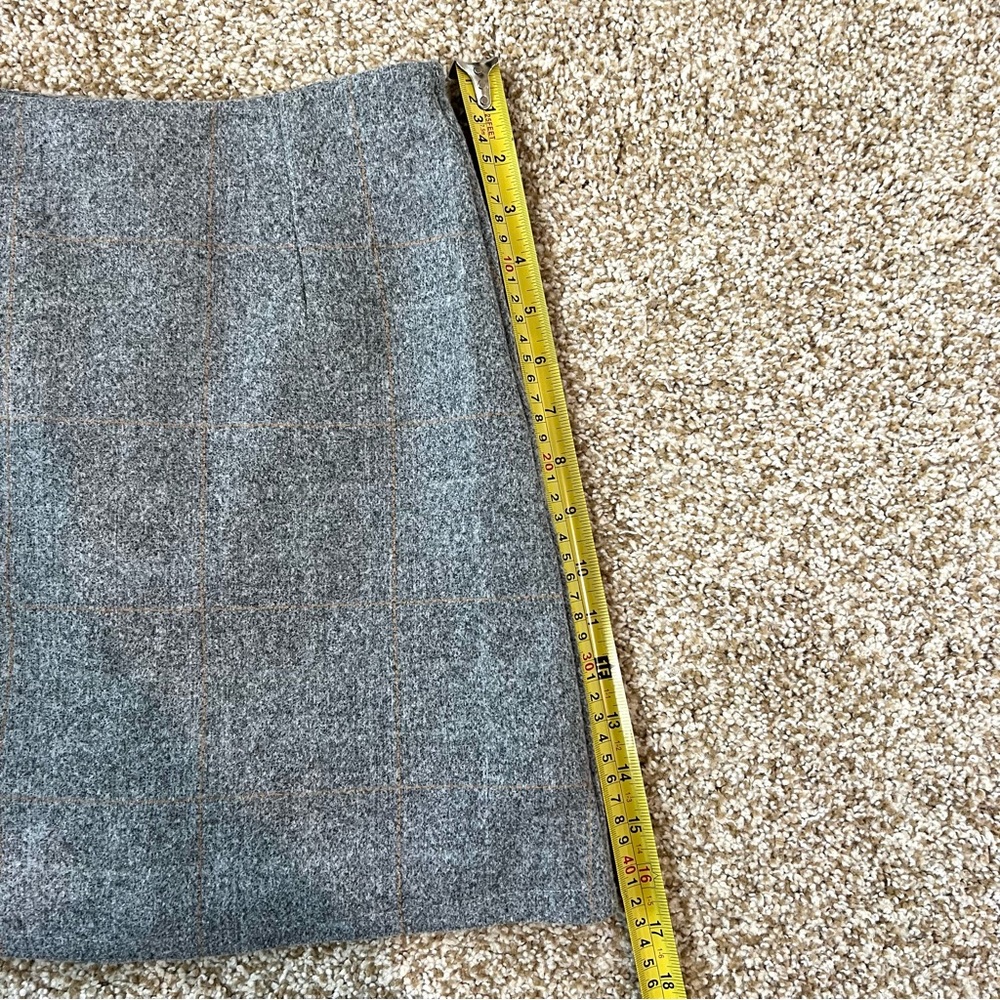 Plaid Grey Mini Skirt with Shorts Size Small - Picture 4 of 10